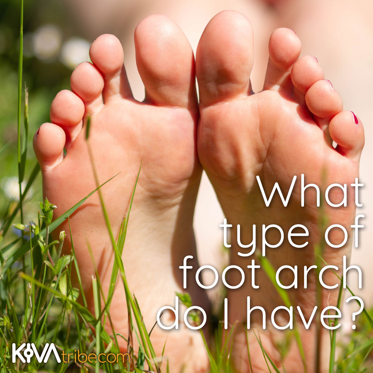 photo of healthy bare feet in grass